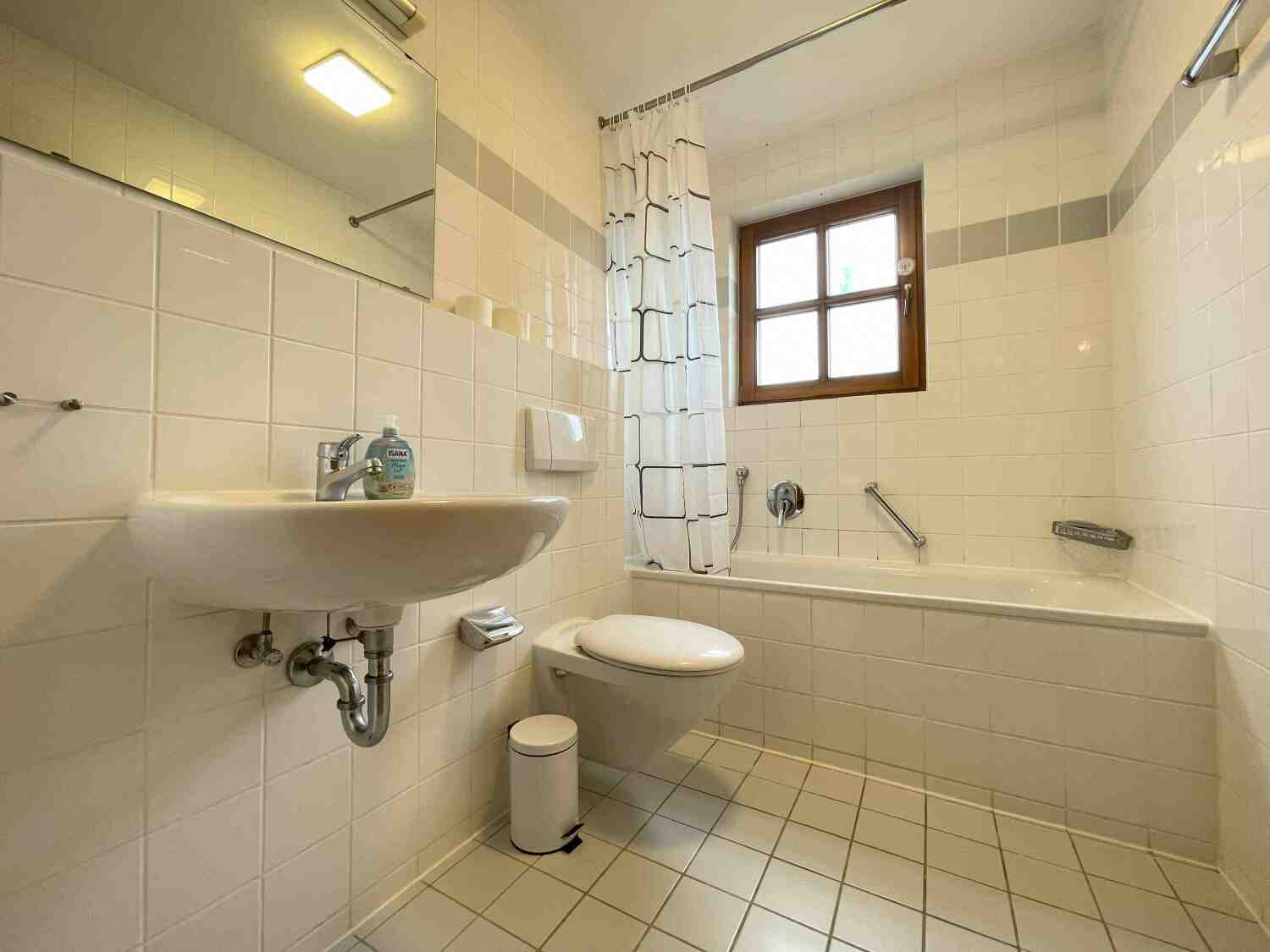 STA1115_Glocknerhof 1, 93491 Stamsried (3).jpg