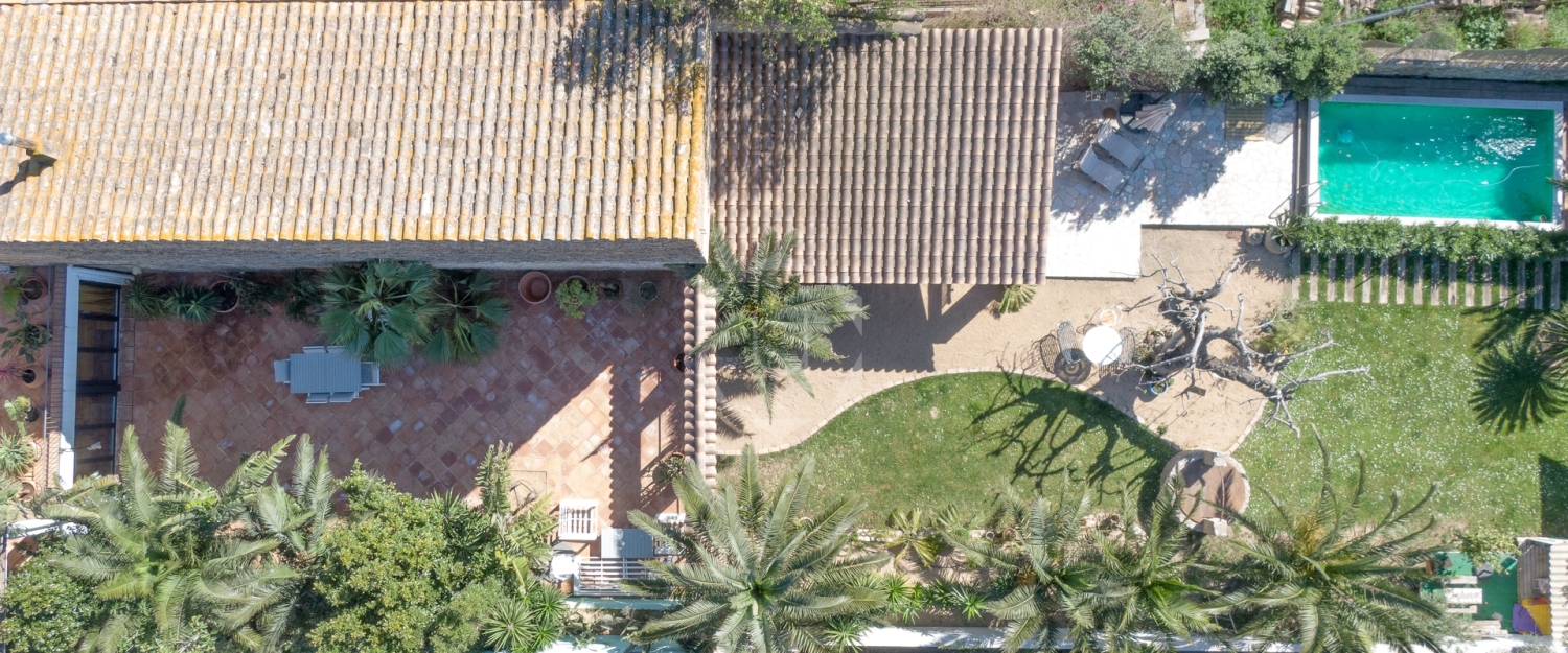 Main Carrer emple.jpg