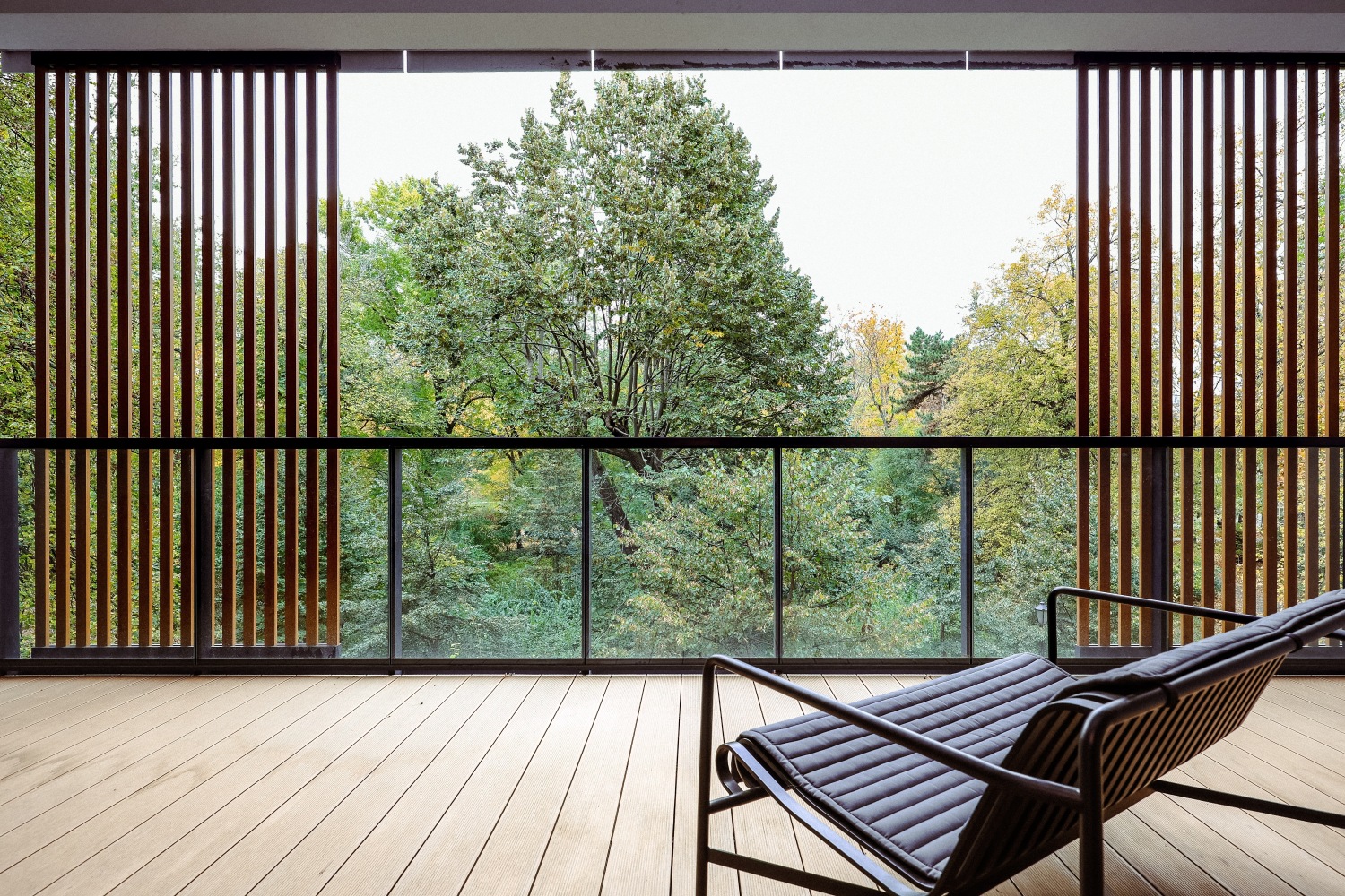 mieszkanie Łódź w centrum miasta nawrot z olgromnym tarasem na park airbnb booking twojgospodarz.jpg