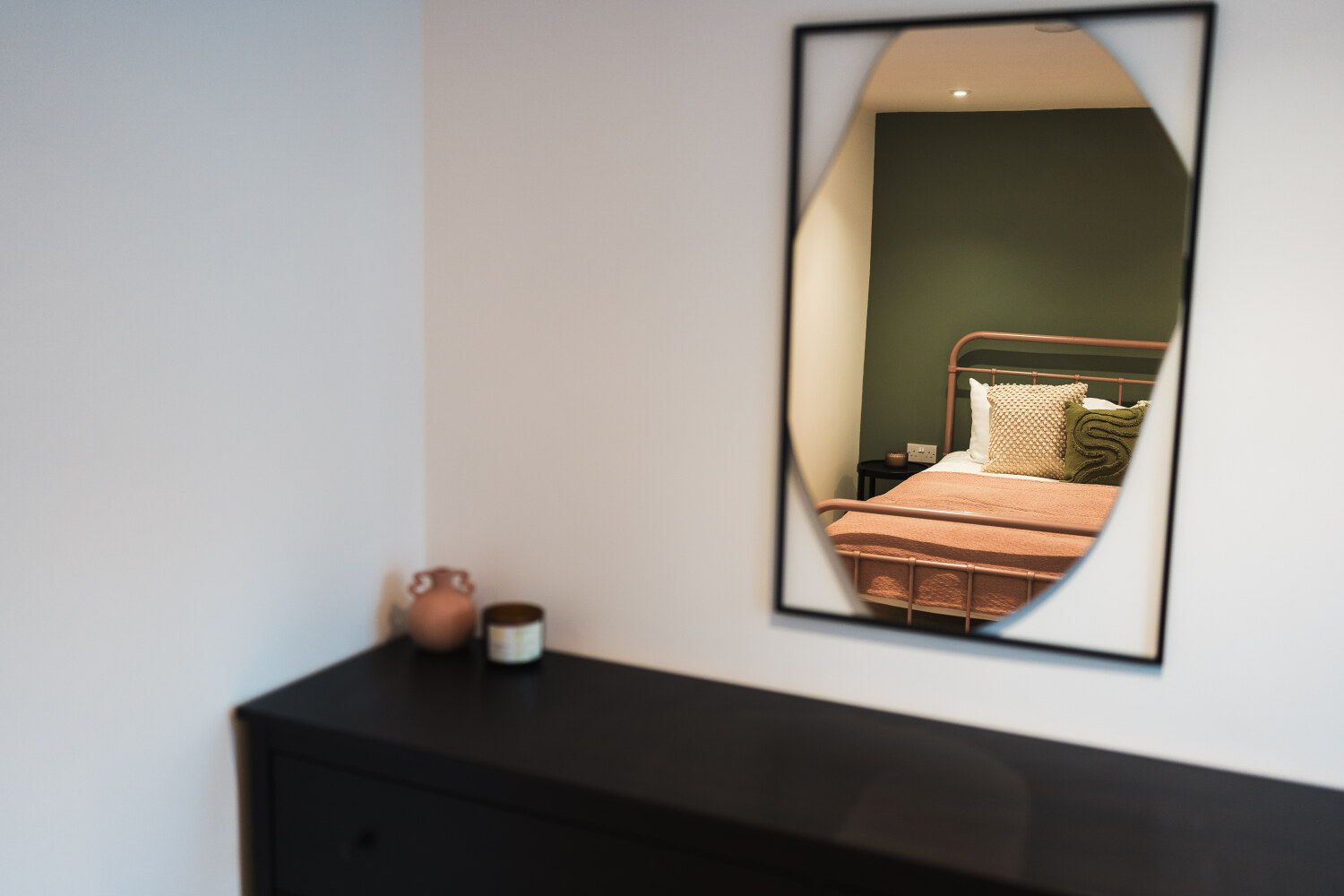 1 Wych Cottage - Upstairs Big Bedroom 1.jpg