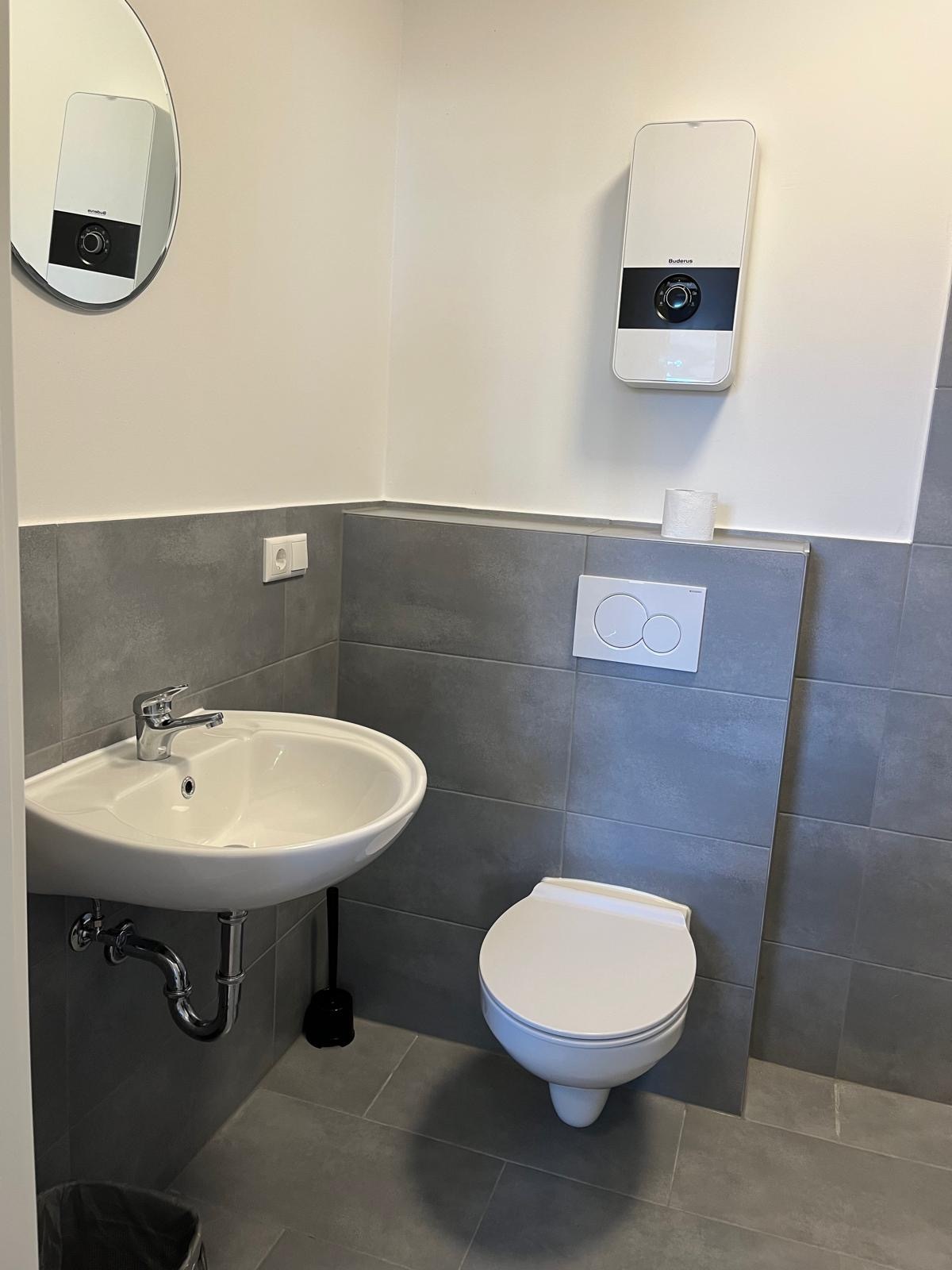 W3 Badezimmer 2.jpeg