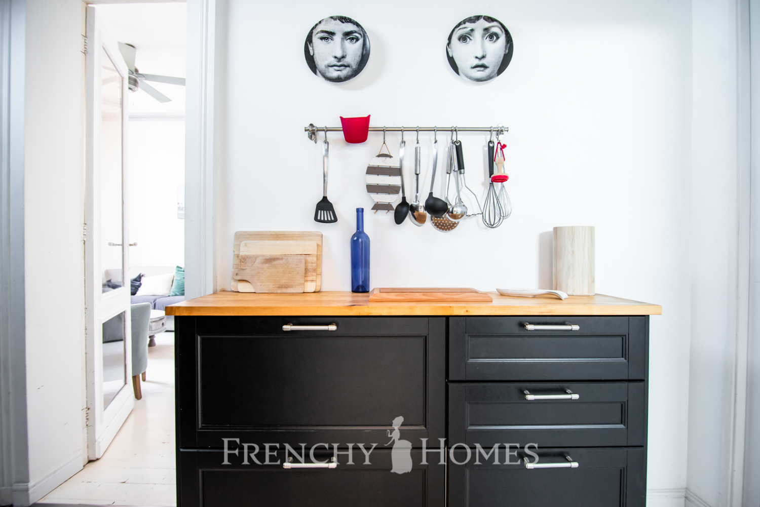 FrenchyHomes22Logo-49.jpg