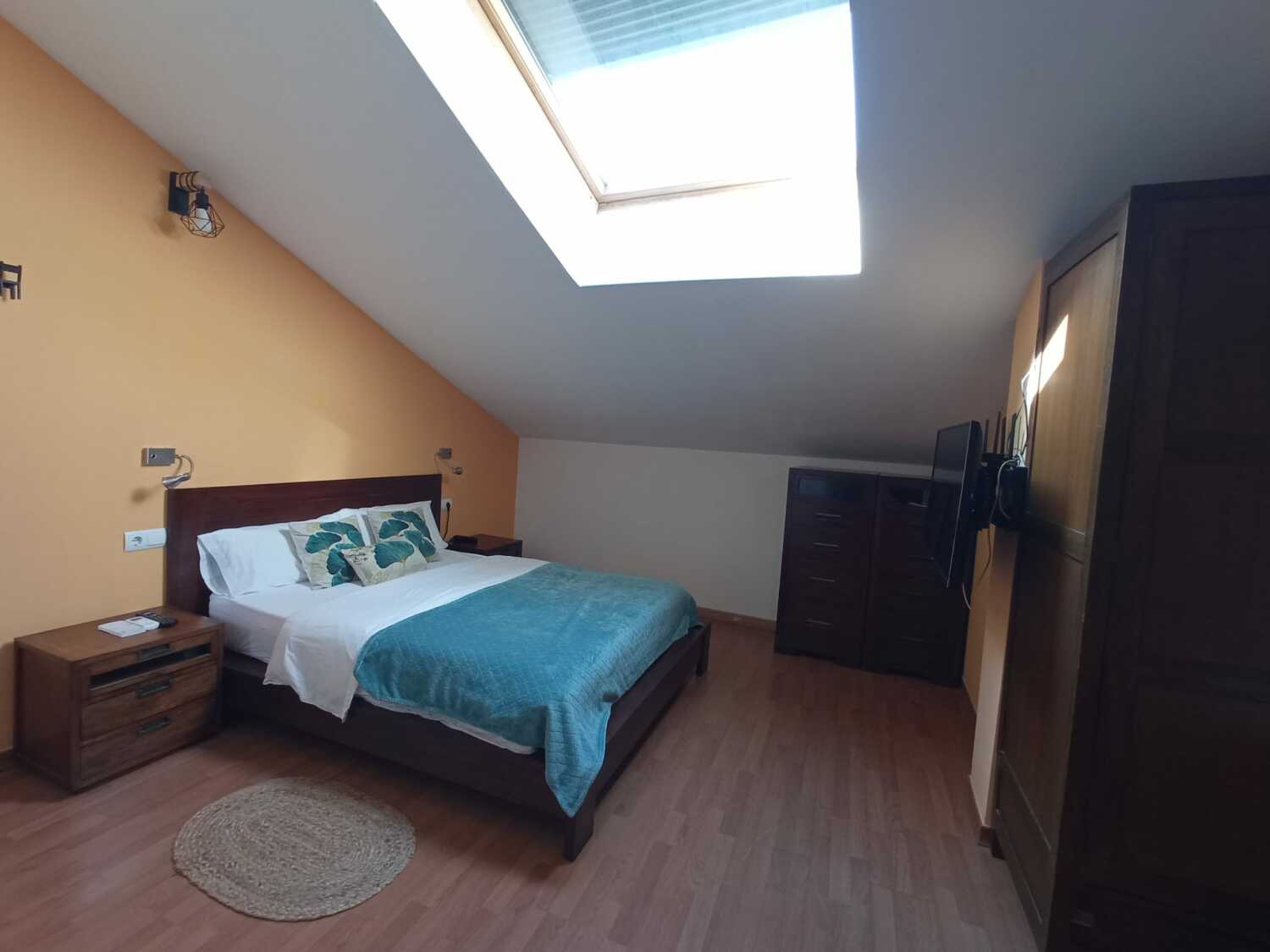 WhatsApp Image 2025-11-12 at 20.18.52 (2).jpeg