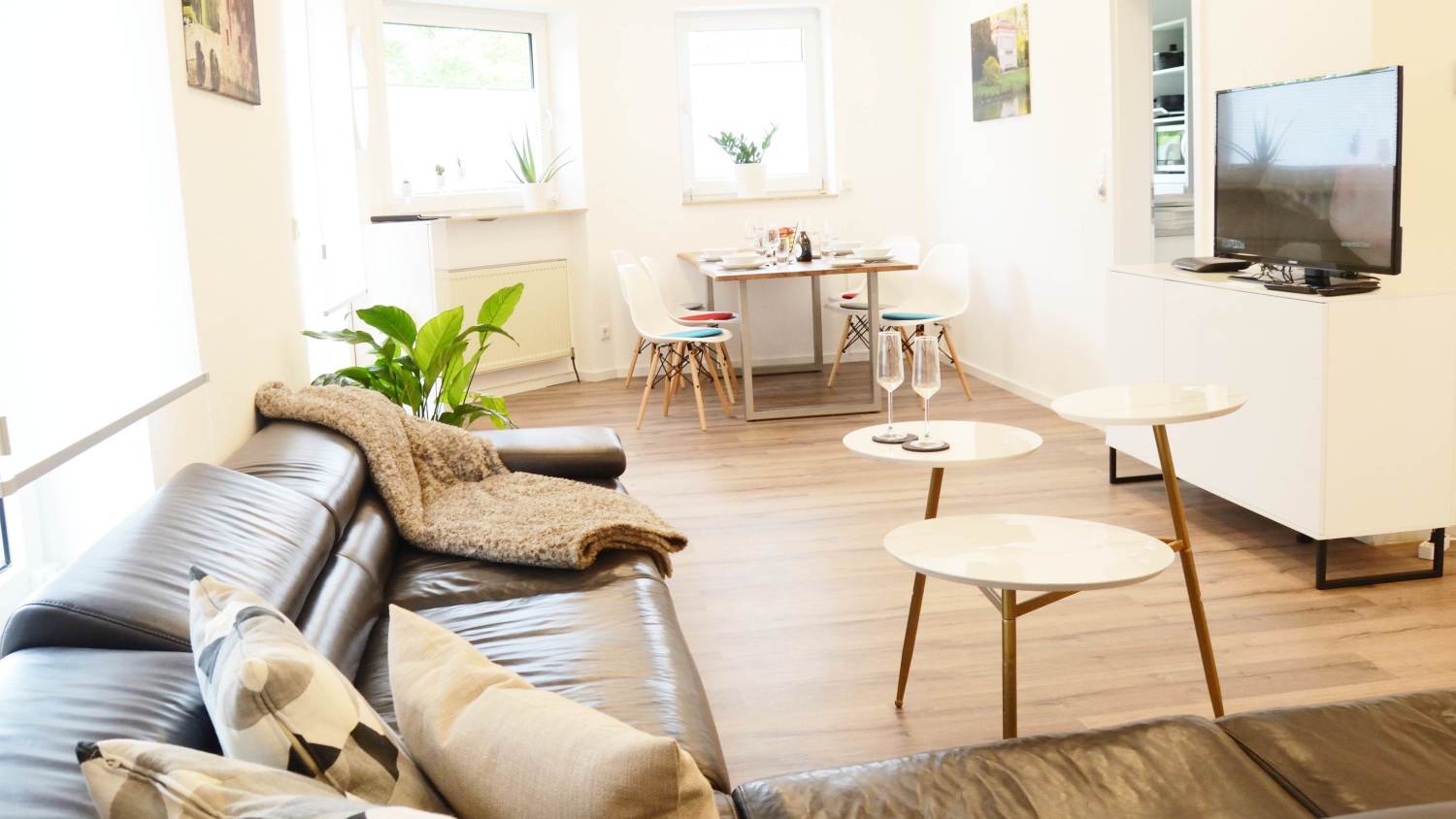 Wohnzimmer Esszimmer.jpg