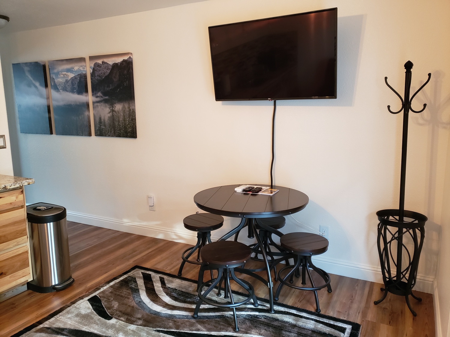 Guest Suite #3 Kitchenette.jpg