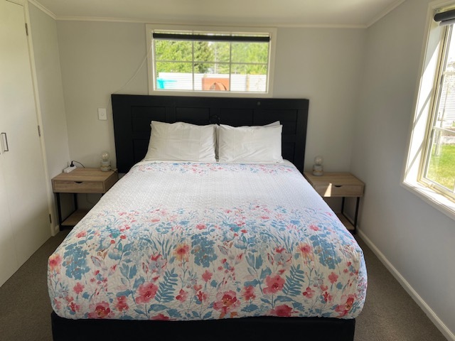 cottage bed new.jpg