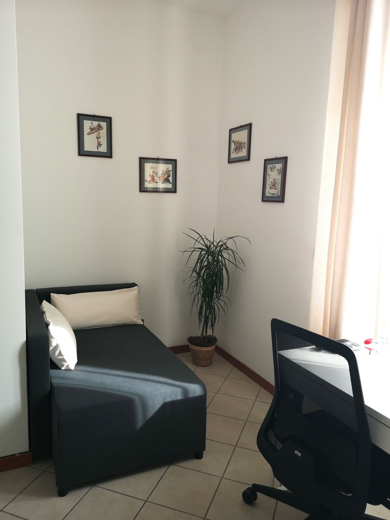 Stanza principale divano letto 2.jpg