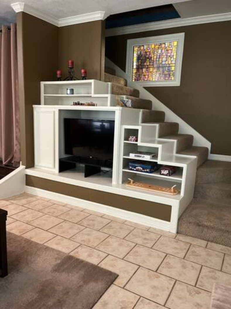 West Wing Stairs.png