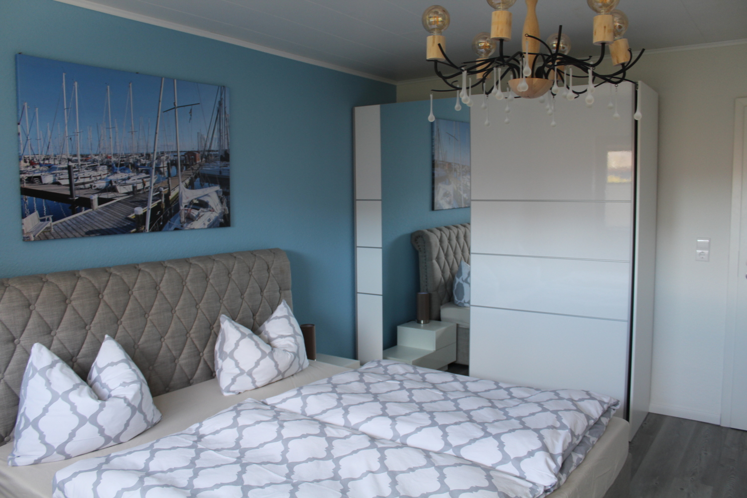 Schlafzimmer Erdgeschoß Harmonie.jpg