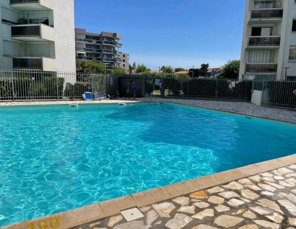 Aiguillon 4 rue de la pecherie  photo piscine 1 (1) - Copie.jpg