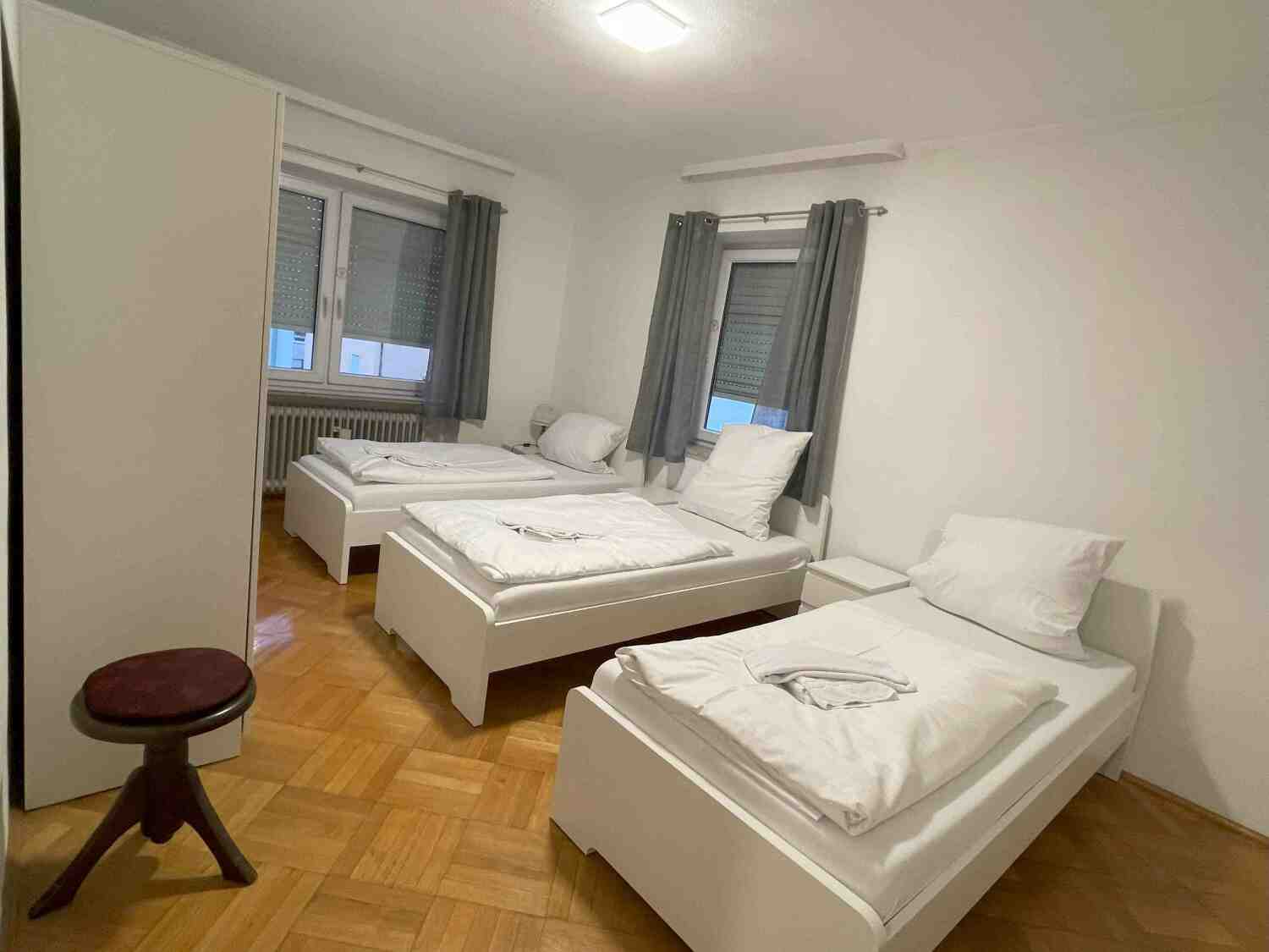 SAD902_ (OG) Friedrich-Wilhelm-Weber-Straße 30, 92421 Schwandorf (3).jpg