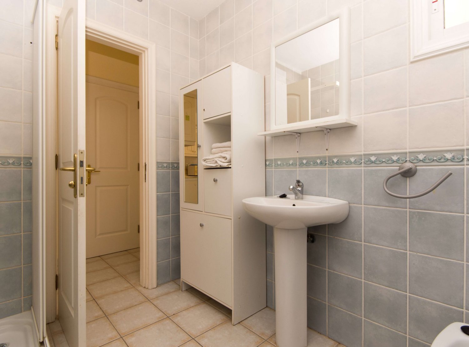 los_cristianos-apartamento_con_bonitas_vistas_y_piscina_en_los_cristianos_90AB74AD-80A5-3B54-A2C8-D0D394D390BA-10.jpg