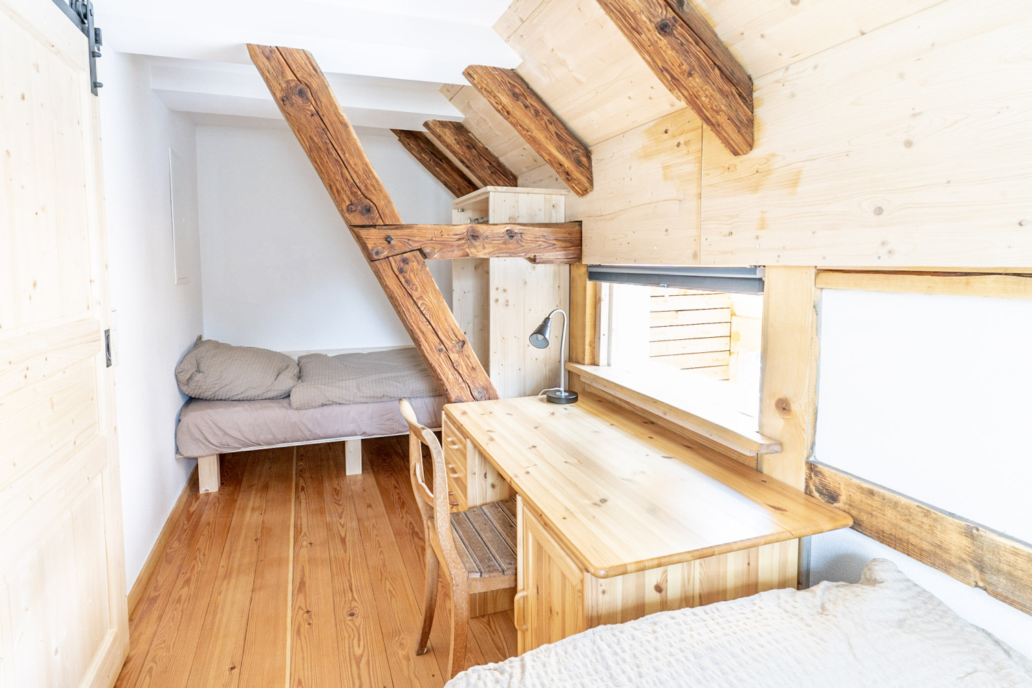 Gästehaus Großhöchberg_Liesel`s Liegewiese_Schlafzimmer links 2.jpg