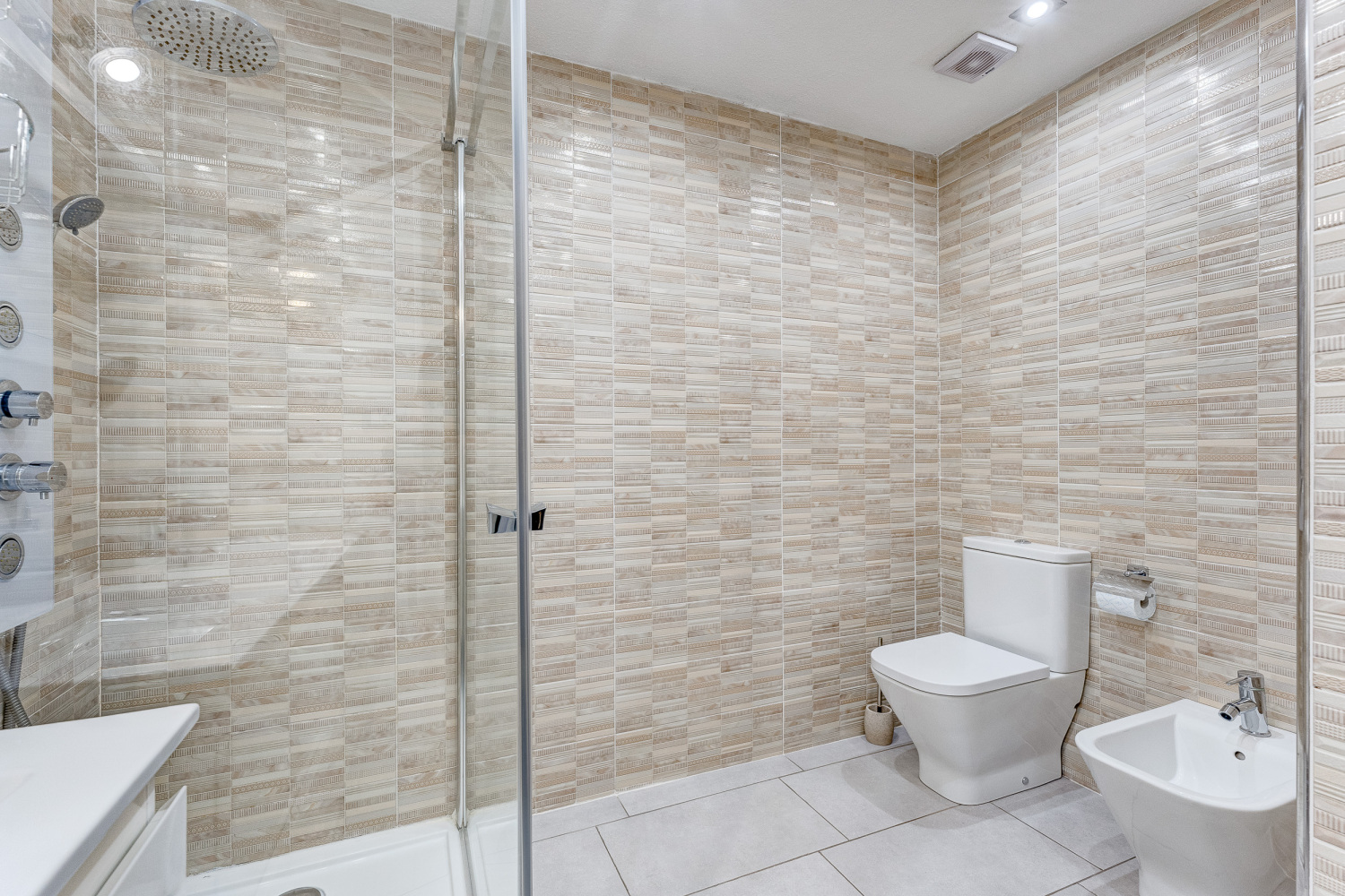 20230425 - 25 - Claudia - Club Paraiso - FV-17.jpg