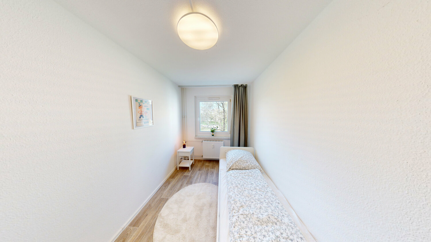 Schlafzimmer (3).jpg