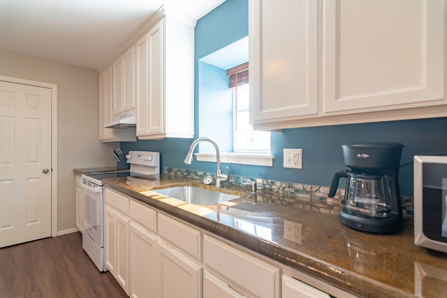 111Robinson-Unit A-005.jpg