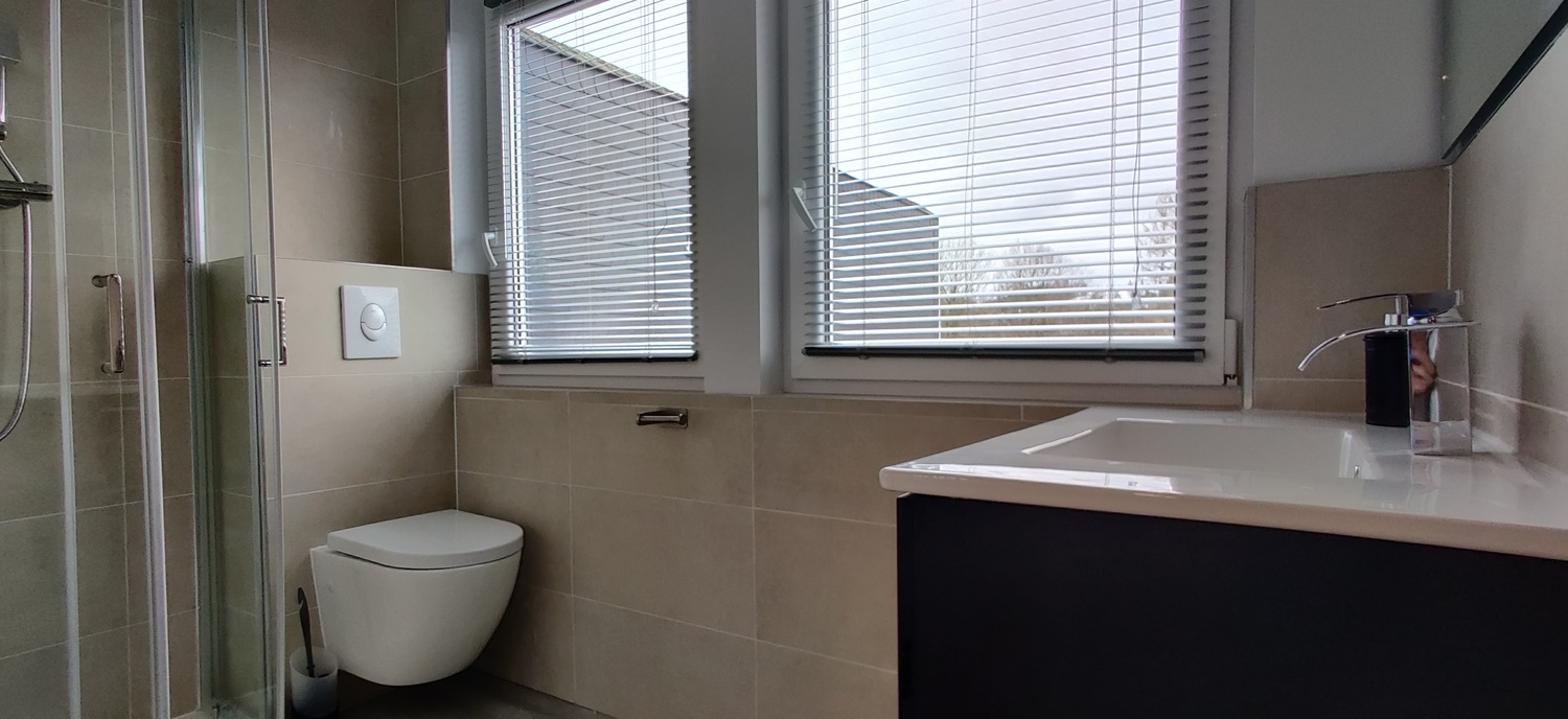 DG Duschbad mit WC.jpg