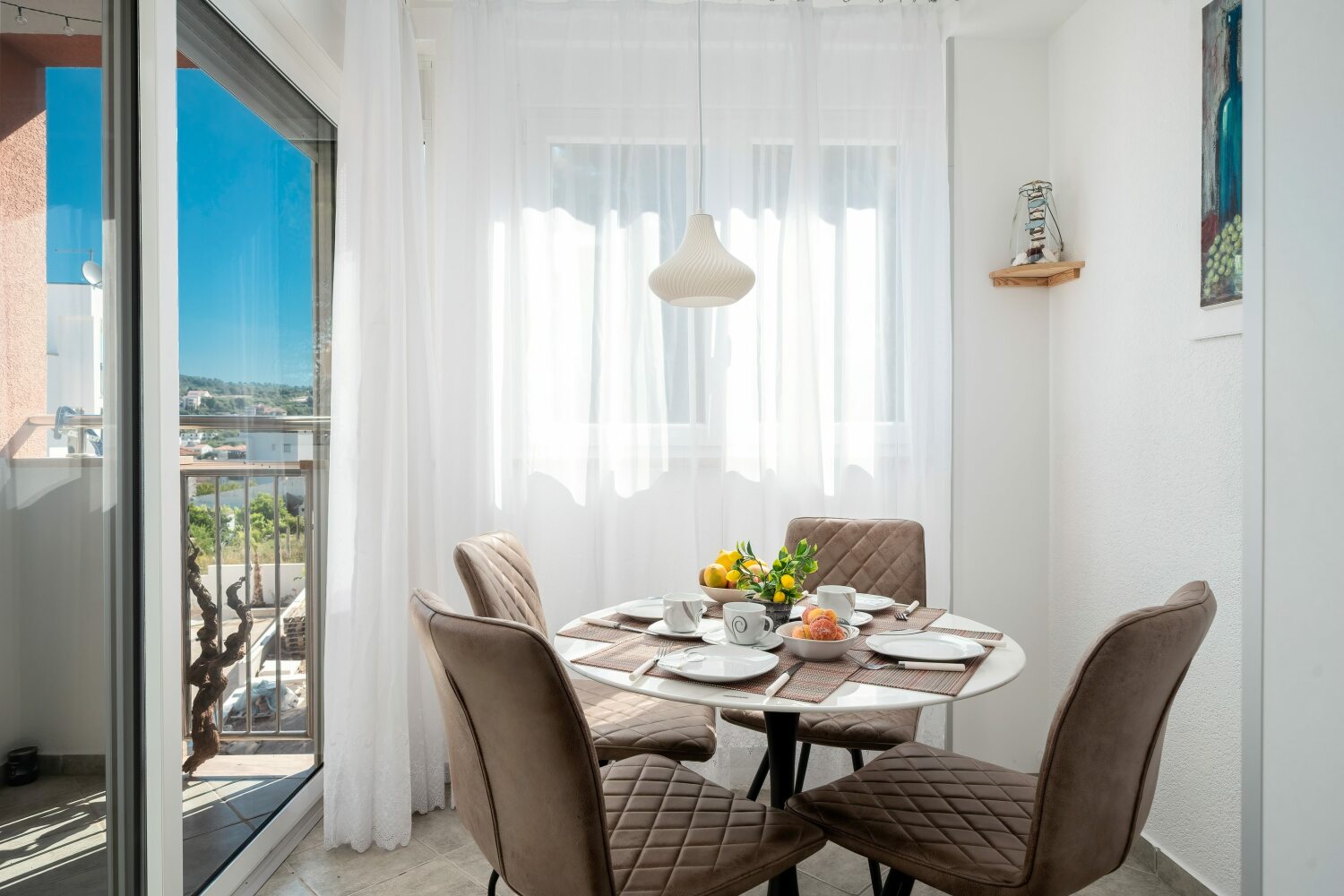 Apartman Okrug Esszimmer 19.05.2025.jpg