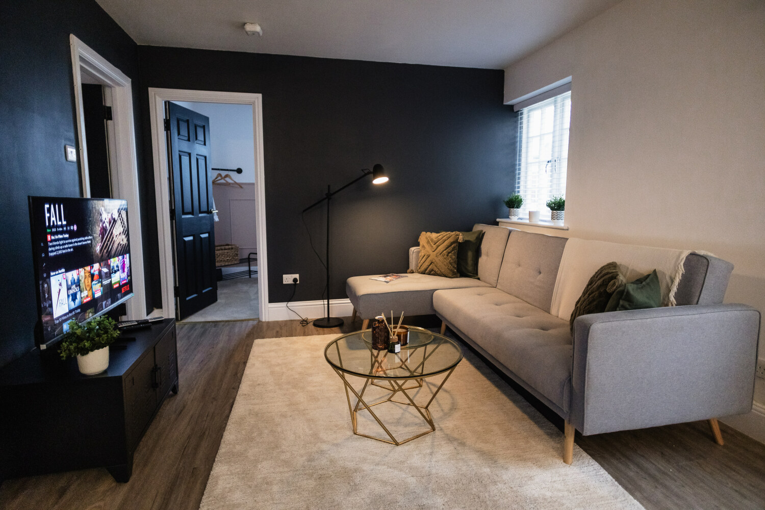 Living & Kitchen 5.jpg