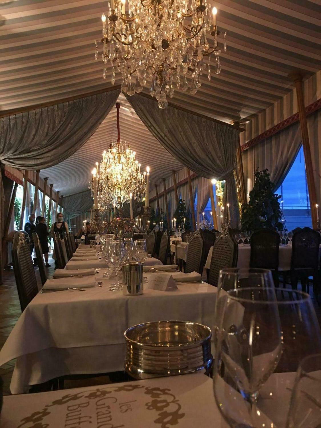 Le grand buffet 1.JPG