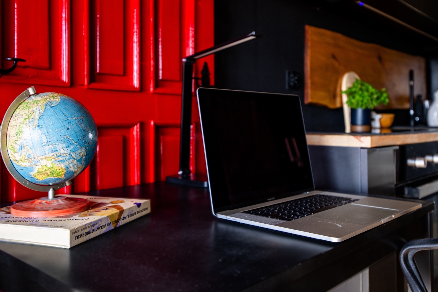 detal miejsce do pracy łódź booking airbnb.jpg