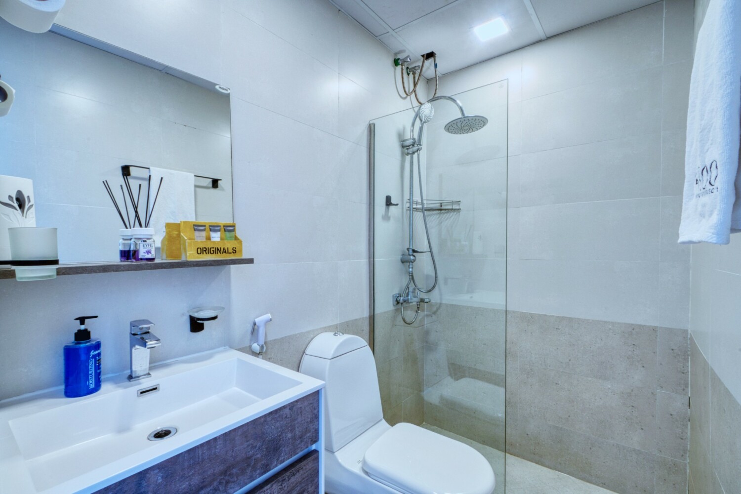 24_LAP_2320_hdr (2K).jpg