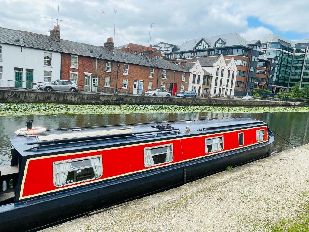 Front (river view)2.jpg