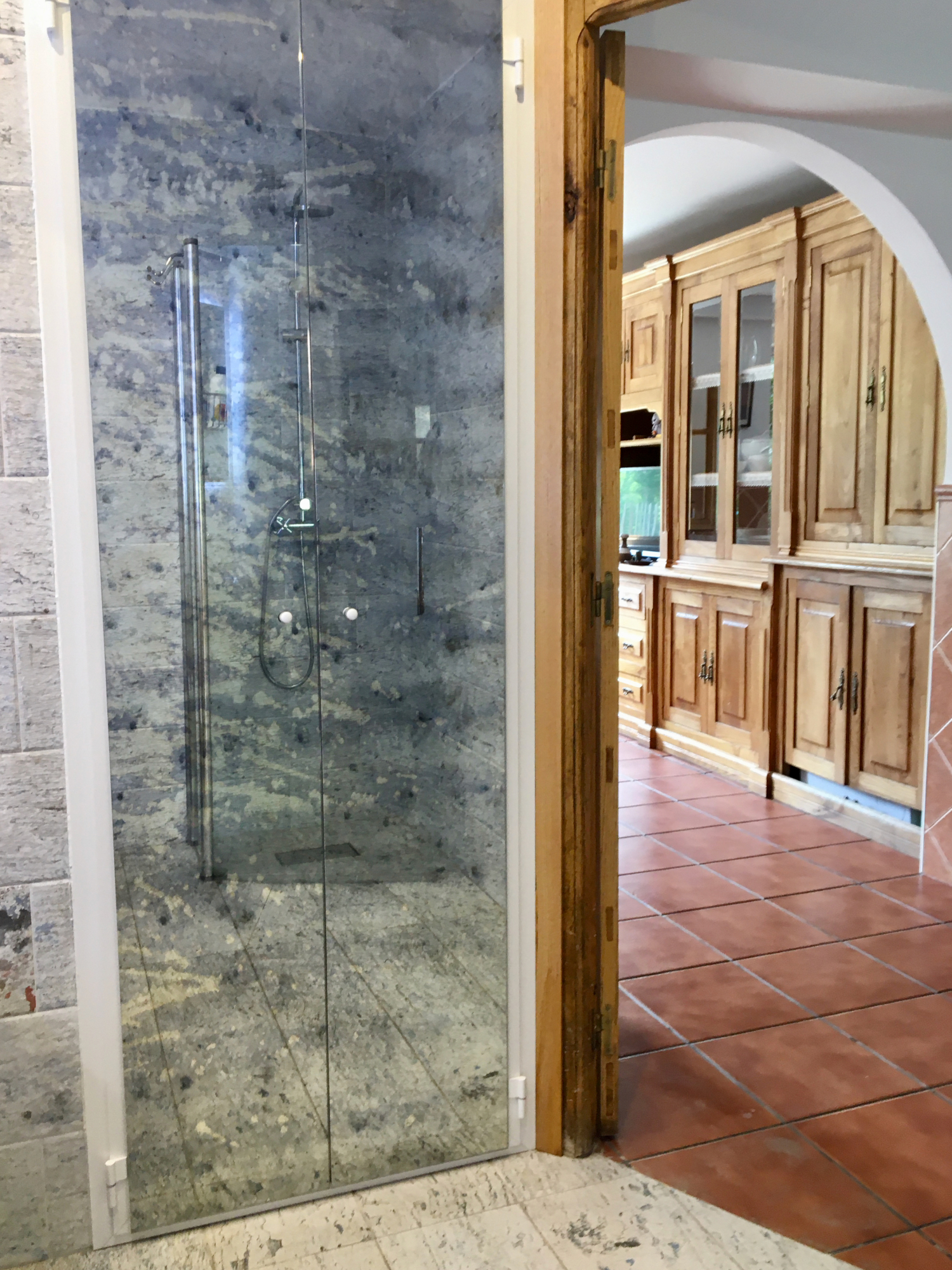 36 apartamento baño.jpeg