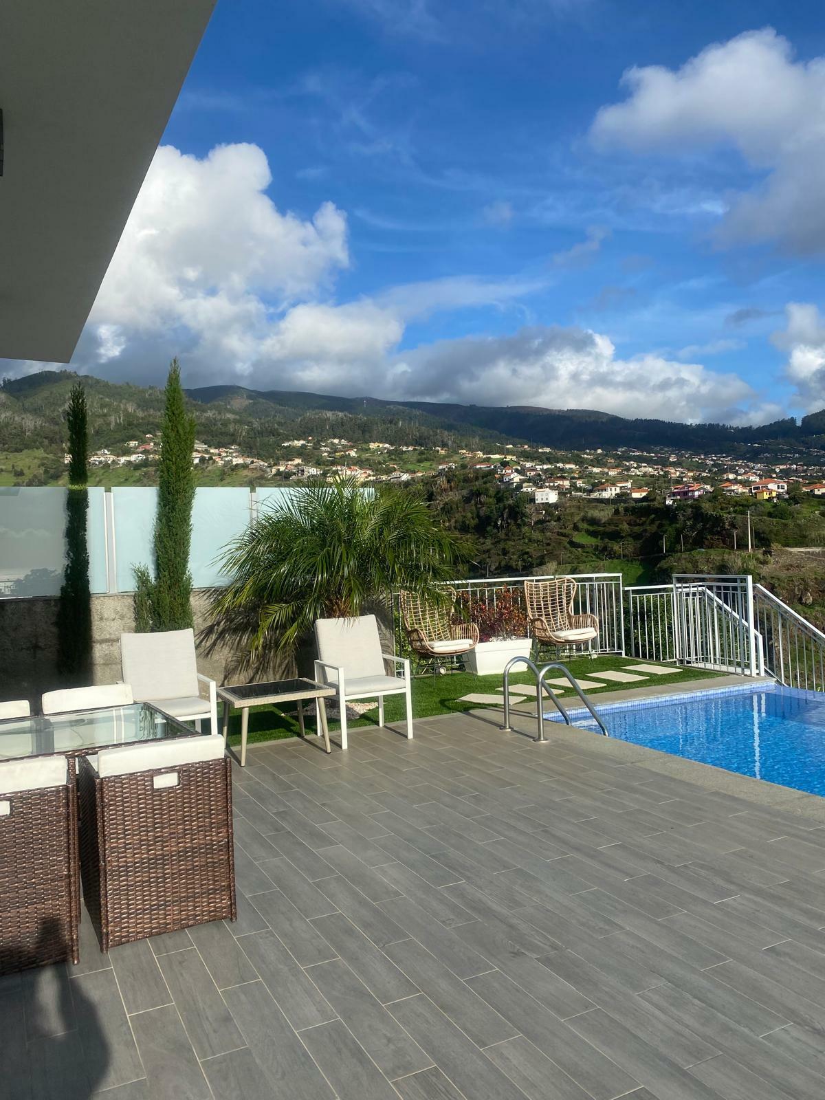 WhatsApp Image 2024-11-22 at 16.25.46 (2).jpeg