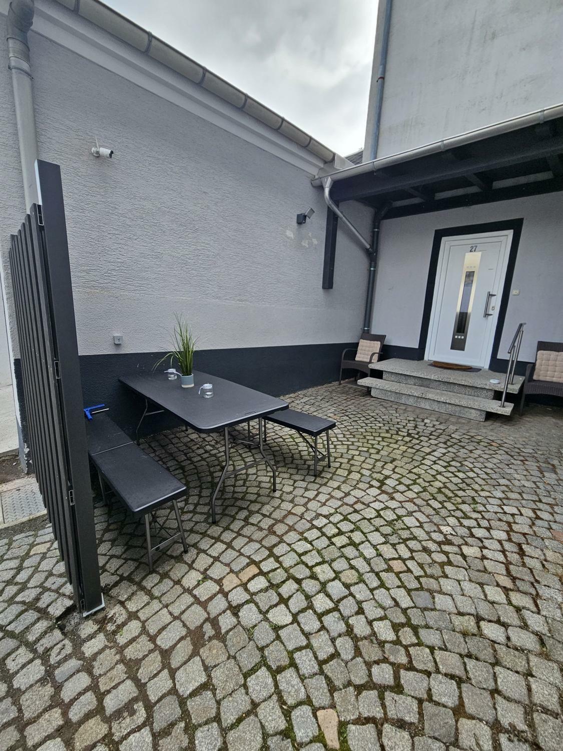 Eingang FeWo Auszeit mit Terrasse.jpg