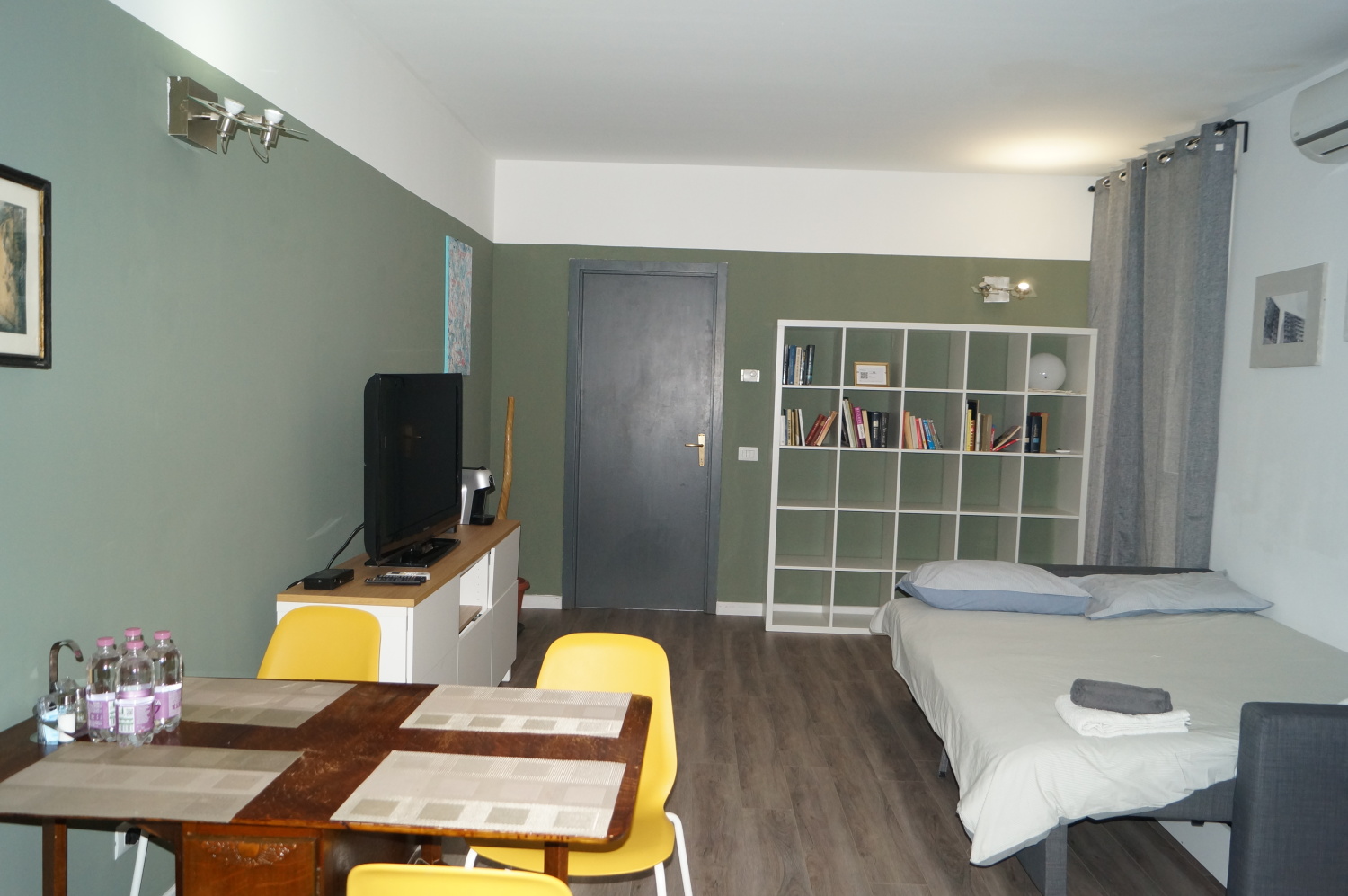 NAVIGLI DARSENA - SOGGIORNO 3.JPG