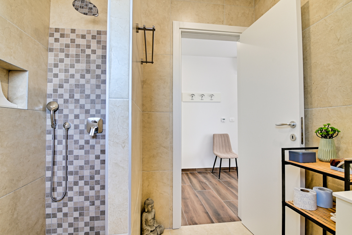 WC, Dusche Schlafzimmer OG rechts 3.jpg