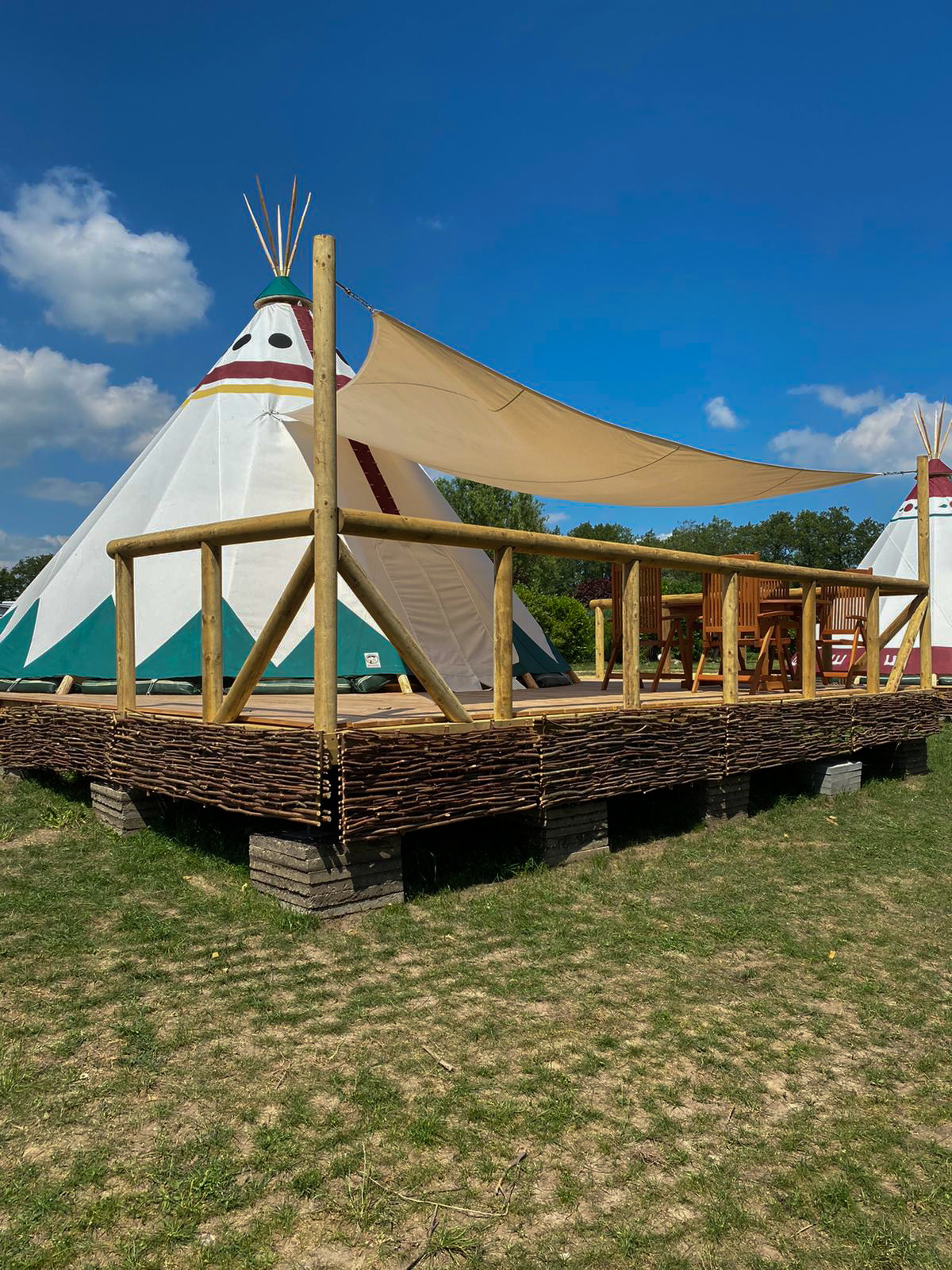 George Glamp Resorts - Tipi Sioux