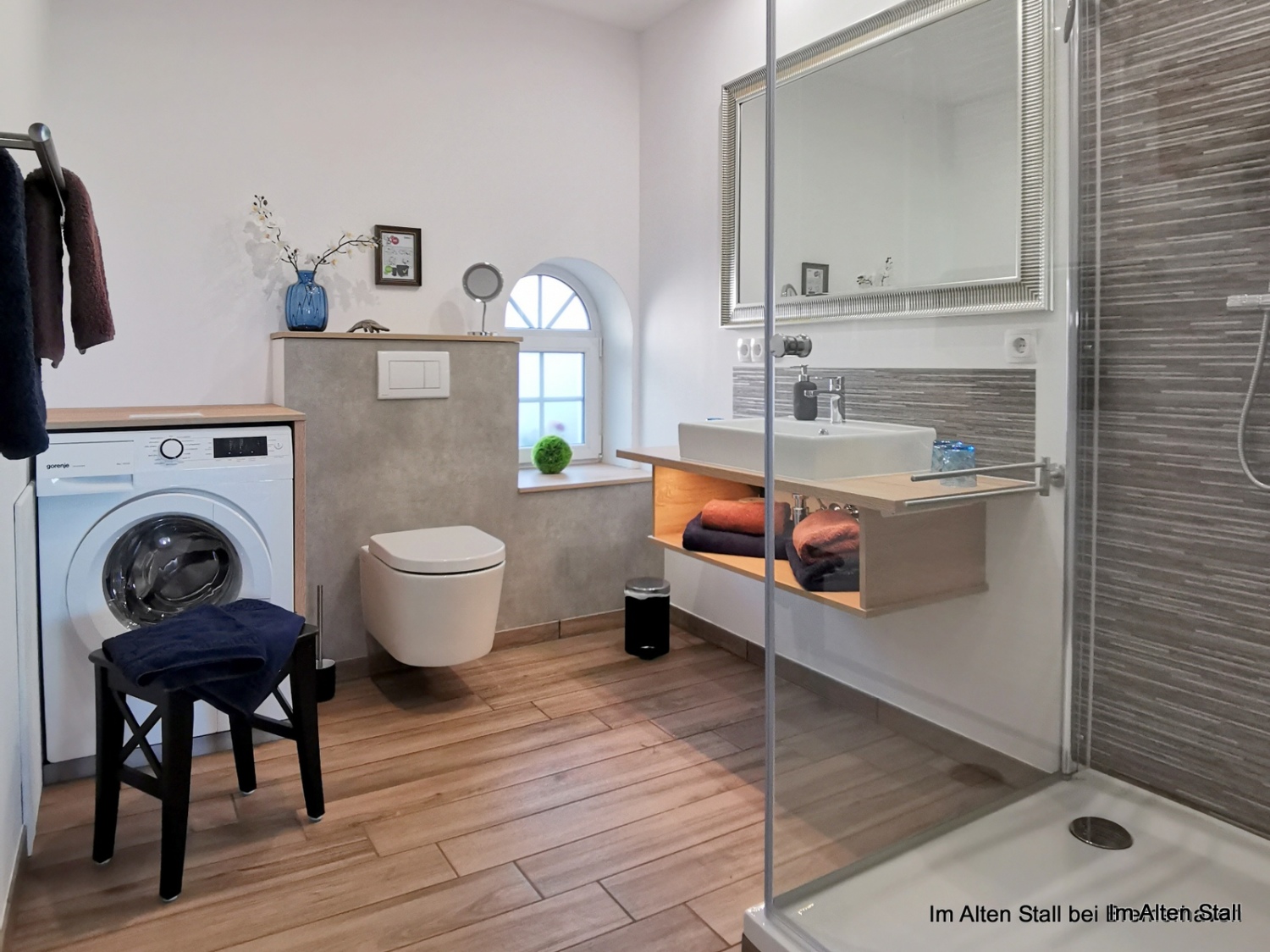 Bad Im Alten Stall 02.jpg