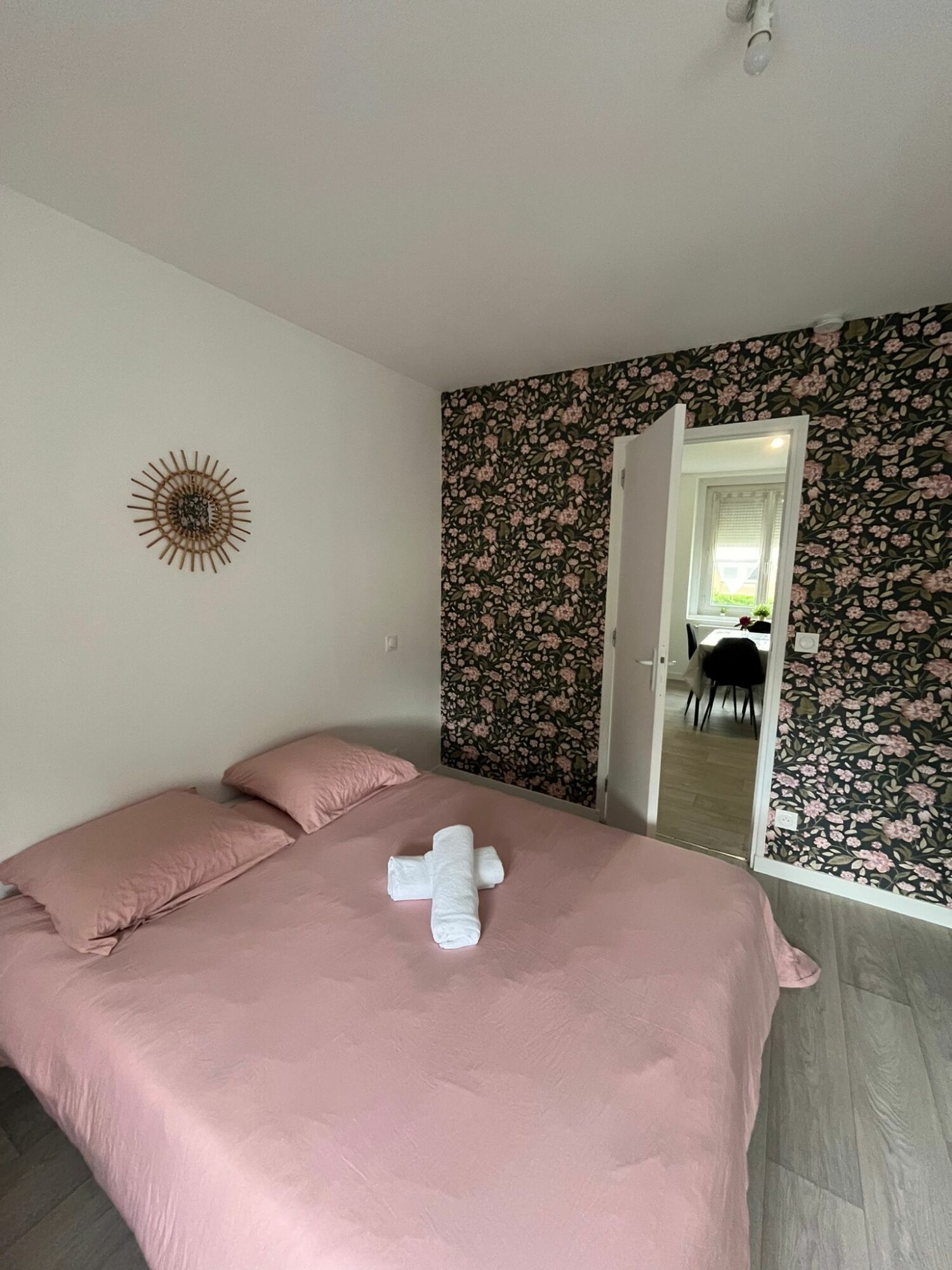 PHOTO-2024-04-19-19-41-50 2.jpg