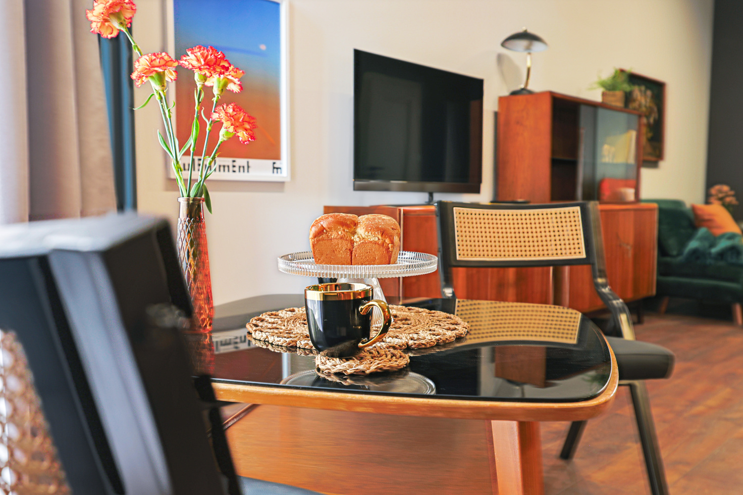 detal mały stolik Łódź.jpg