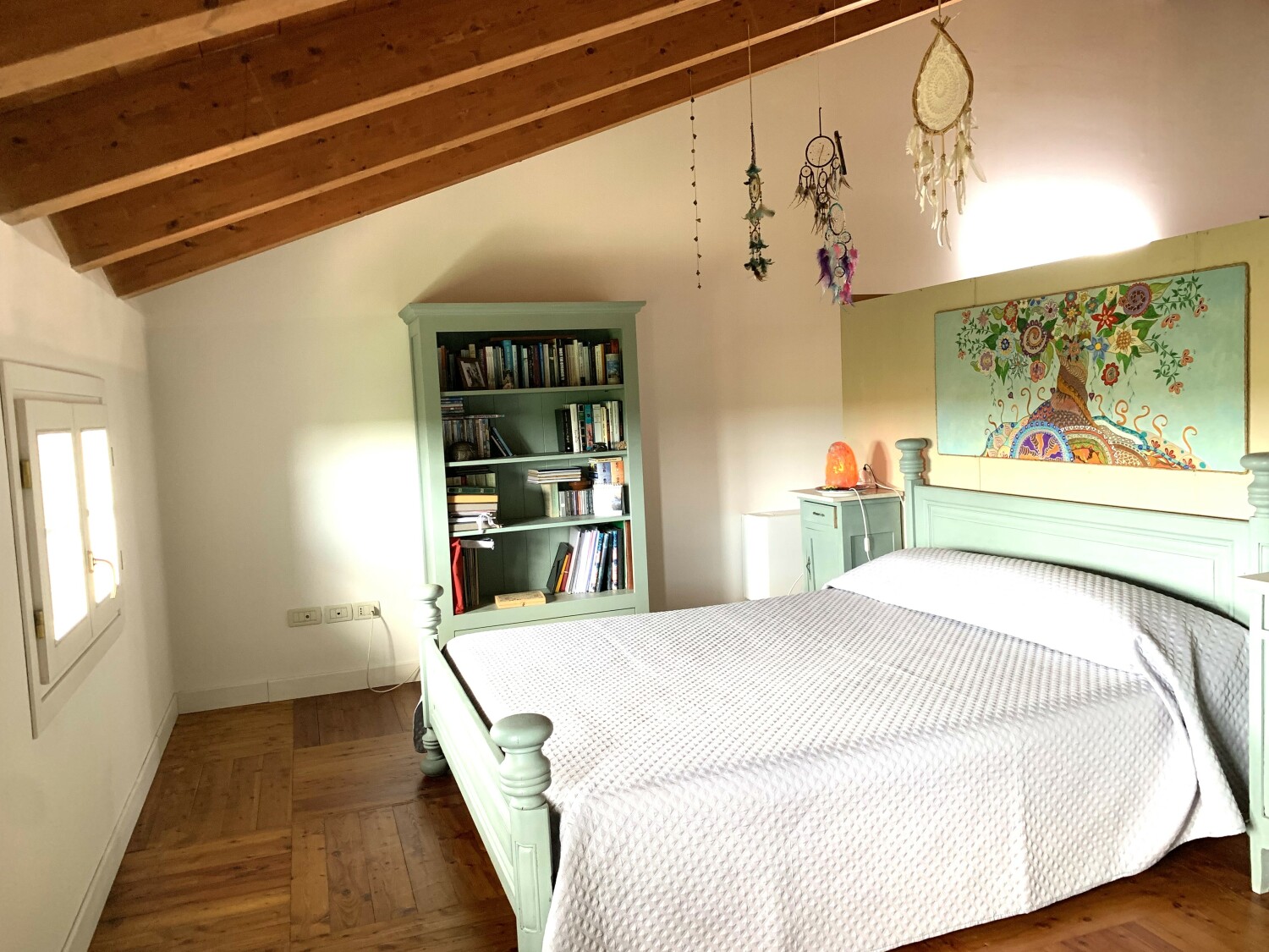 camera mansarda letto.jpg