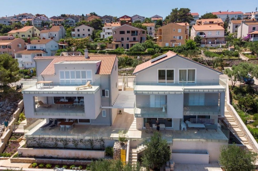 Martina.Kroatien - 1 of 2.jpg