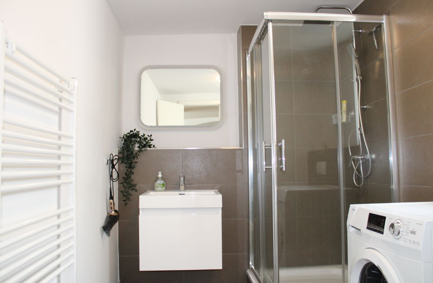 2023-11-28 17_33_46-Tolles Loft Apartment im Herzen von Mitte, Berlin.png