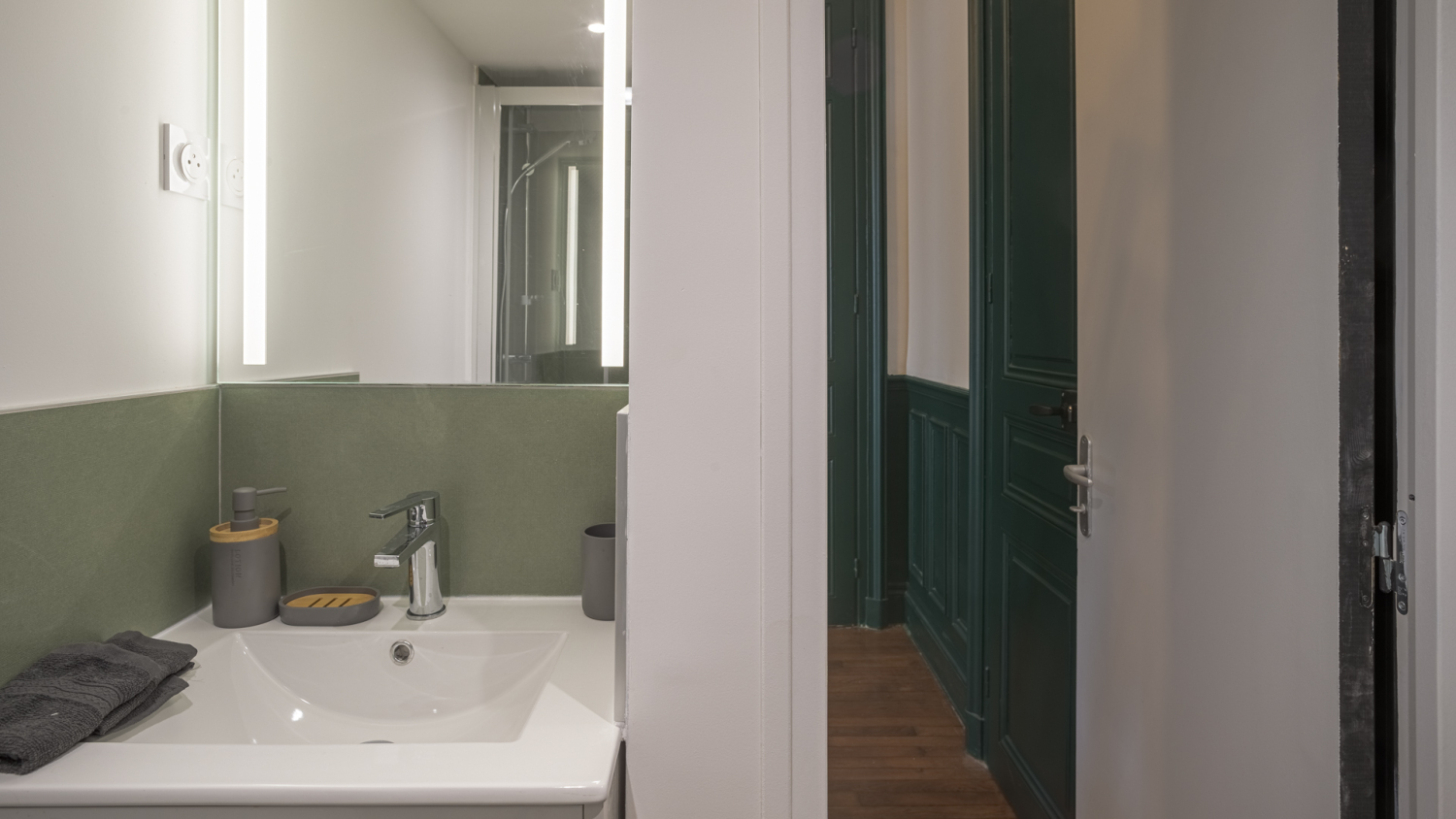 BW7A0090-Panorama HDR.jpg