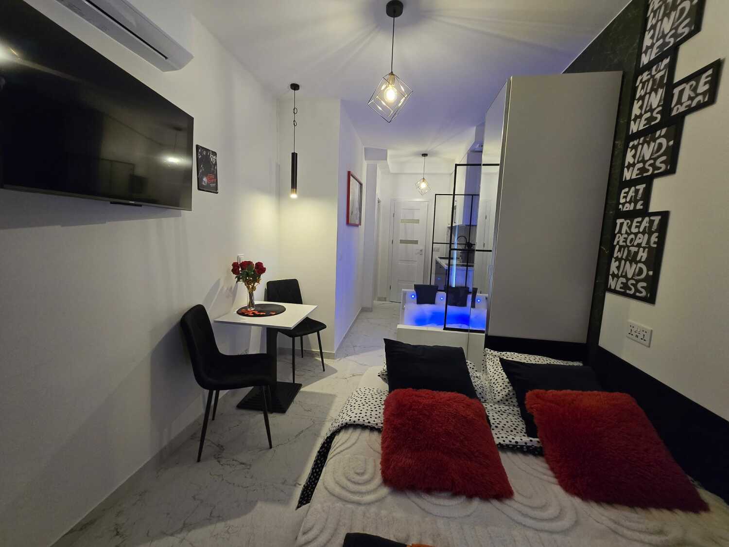 WhatsApp Image 2025-10-21 at 21.23.50 (7).jpeg