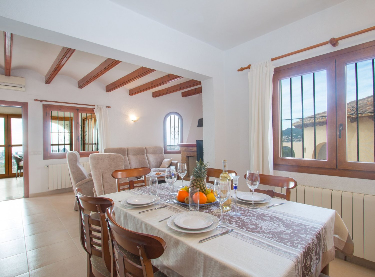 Main apartment dining room.jpg