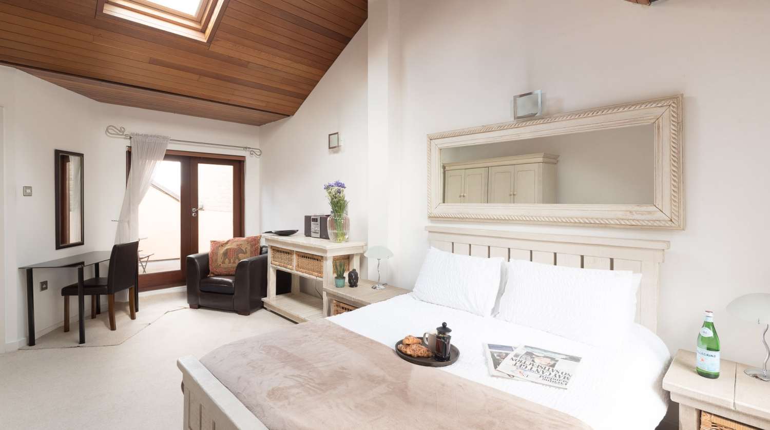 L3 penthouse bedroom.jpg