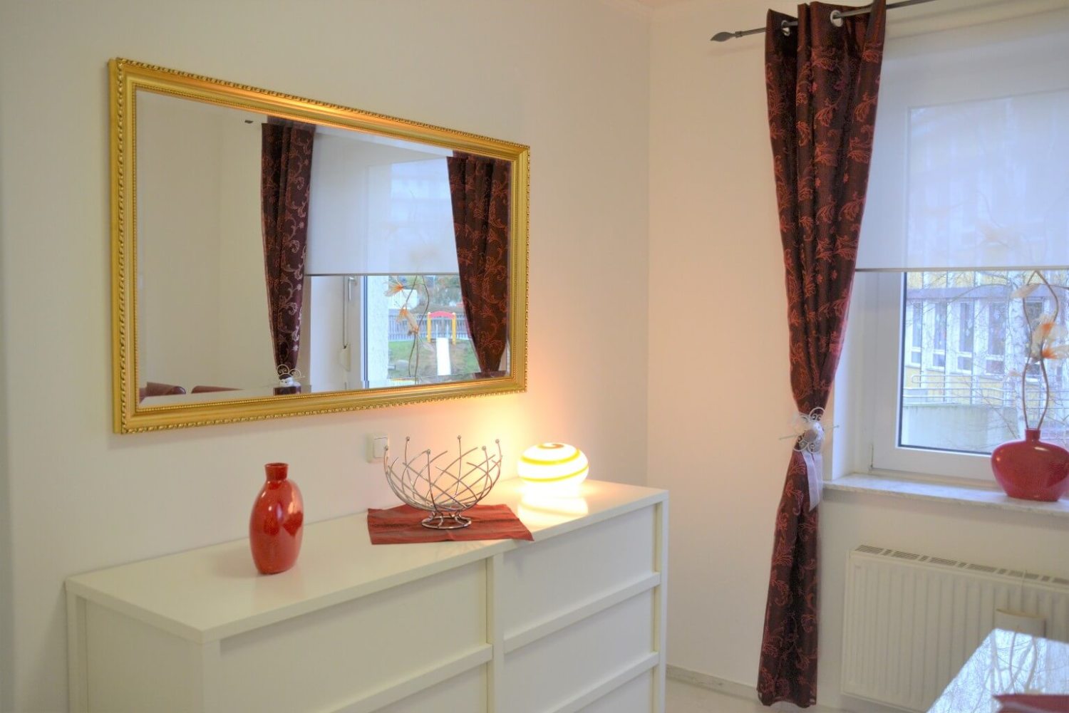 Esszimmer Schrank Web.jpg