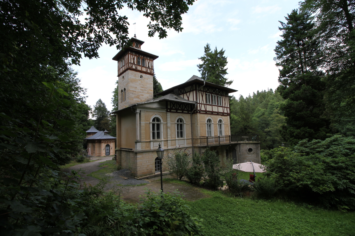 a07 Das Ferienhaus Sophia und Jagdschloss mit der Ferienwohnung Helena.jpg