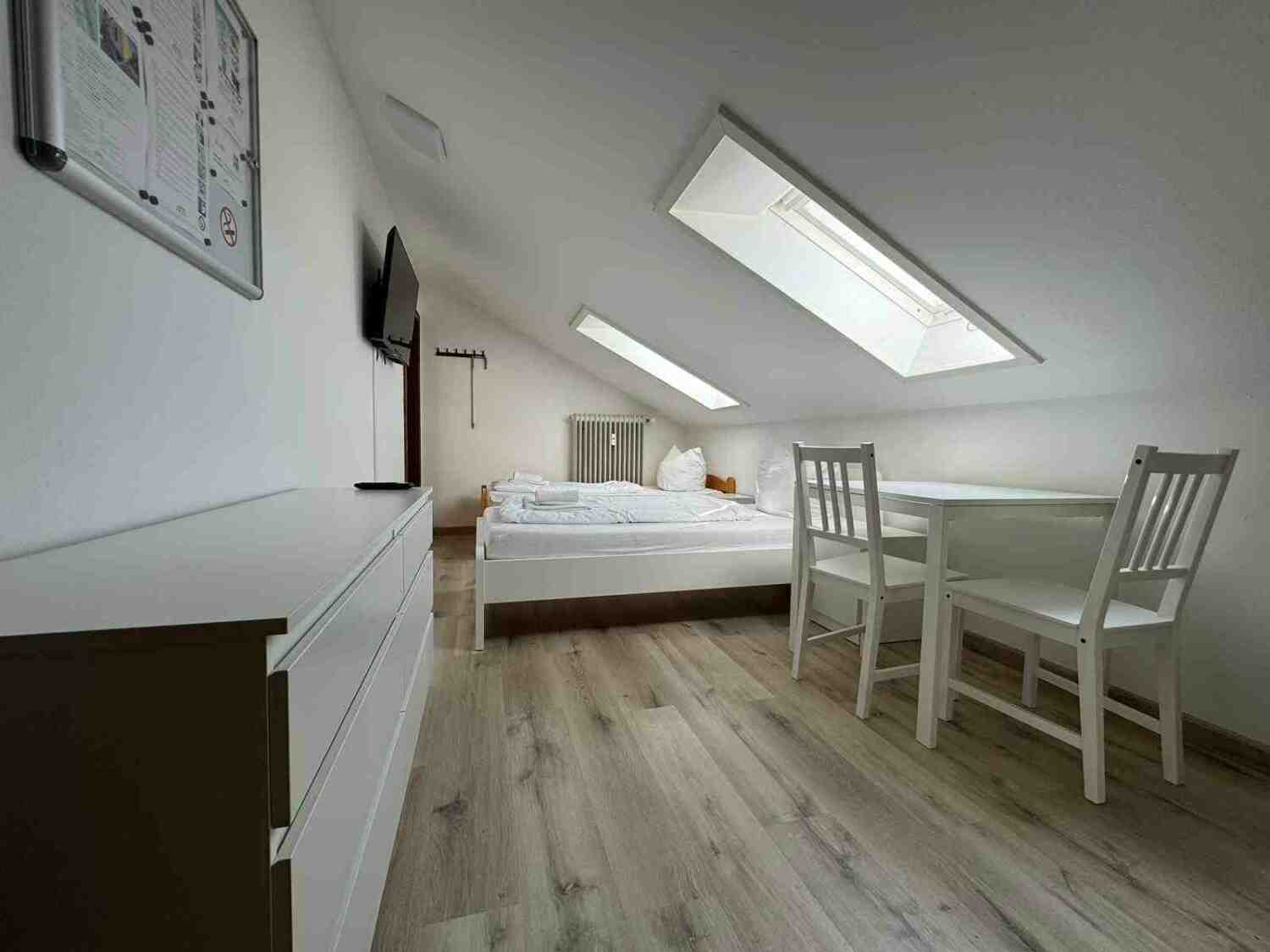 LAP104_(2. OG links) Pielmühler Straße 4, 93138 Lappersdorf (2).jpg