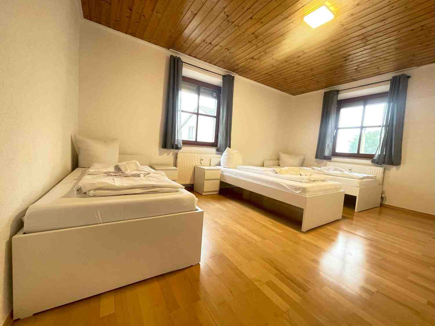 SAD261_(EG) Fichtlstraße 8, 92421 Schwandorf (5).jpg