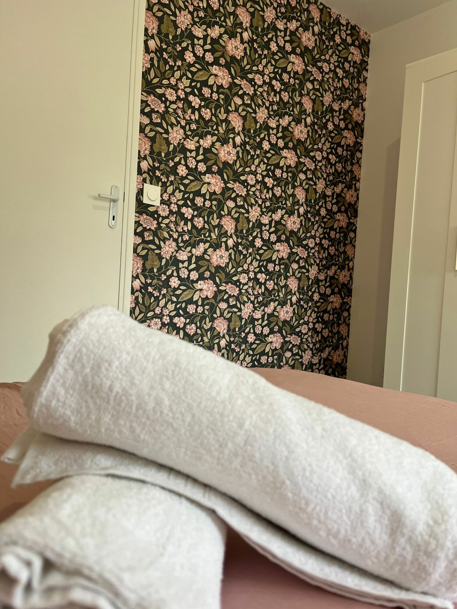 PHOTO-2024-04-19-19-42-03 3.jpg