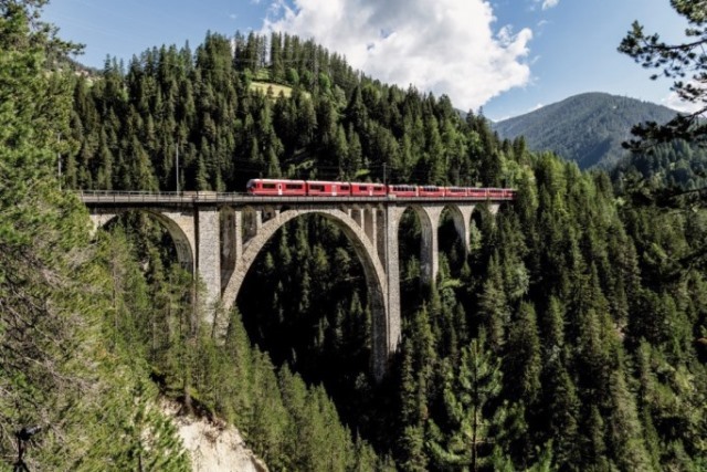 KV_S2021_Bahnerlebnisse_RhB_(C)AndreaBadrutt_vonDT - Kopie.jpg