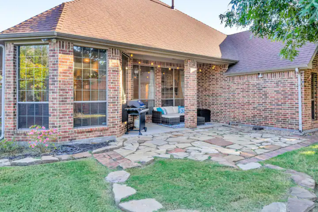 Larreta Airbnb pics  (3).png